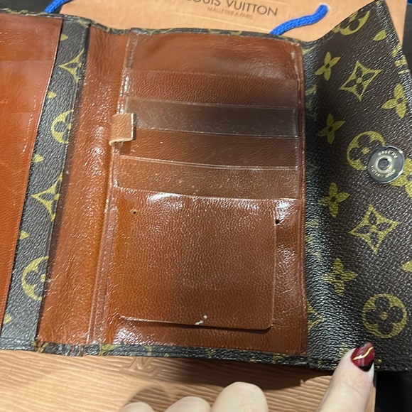 Vintage Louis Vuitton Monogram checkbook size wallet - Picture 4 of 16